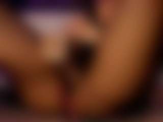 Renatta Cruz's Live Sex Cam Show