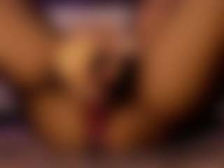Renatta Cruz's Live Sex Cam Show