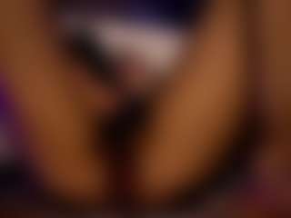 Renatta Cruz's Live Sex Cam Show