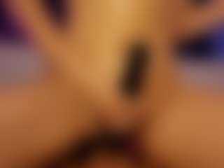 Live cam show with Renatta Cruz - Brown Hair Petite on Camsoda