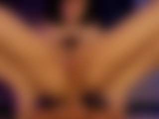 Renatta Cruz's Live Sex Cam Show