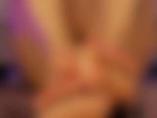 Renatta Cruz's Live Sex Cam Show