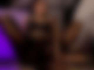 Renatta Cruz's Live Sex Cam Show
