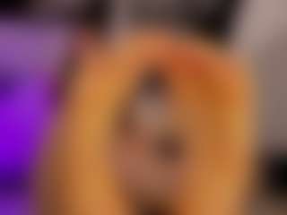 Live cam show with Renatta Cruz - Petite on Camsoda