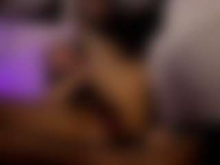 Renatta Cruz's Live Sex Cam Show