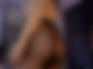 Live cam show with Renatta Cruz - Hairy Pussy Toys on Camming Site