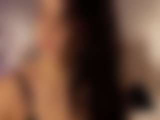 Renatta Cruz's Live Sex Cam Show