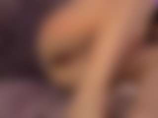 Renatta Cruz's Live Sex Cam Show