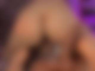 Renatta Cruz's Live Sex Cam Show