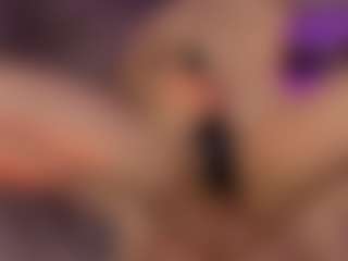 Renatta Cruz's Live Sex Cam Show