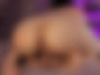 Renatta Cruz's Live Sex Cam Show