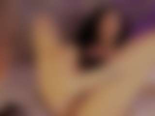 Renatta Cruz's Live Sex Cam Show