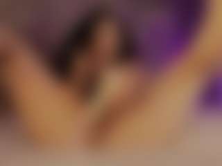 Renatta Cruz's Live Sex Cam Show