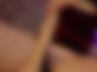 Renatta Cruz's Live Sex Cam Show