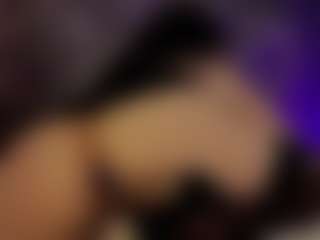 Renatta Cruz's Live Sex Cam Show