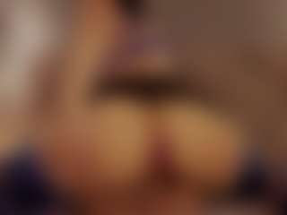Renatta Cruz's Live Sex Cam Show