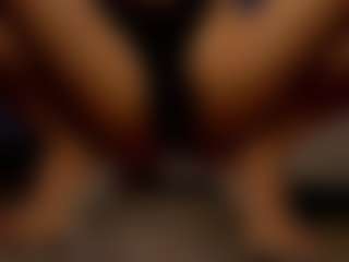 Renatta Cruz's Live Sex Cam Show