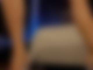 Live cam show with Renatta Cruz - Fingers on CamClone