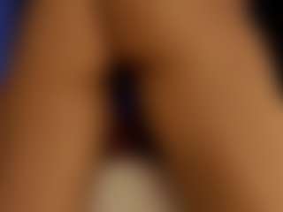 Renatta Cruz's Live Sex Cam Show