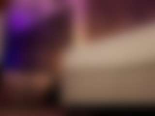 Show de câmera ao vivo com Renatta Cruz - Athletic Blowjob no Camsoda
