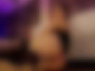 Renatta Cruz's Live Sex Cam Show