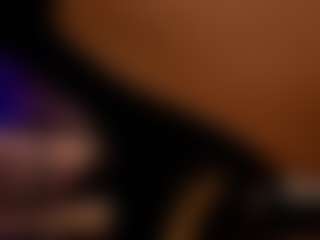 Renatta Cruz's Live Sex Cam Show
