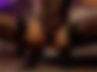 Renatta Cruz's Live Sex Cam Show