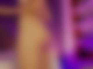 Renatta Cruz's Live Sex Cam Show
