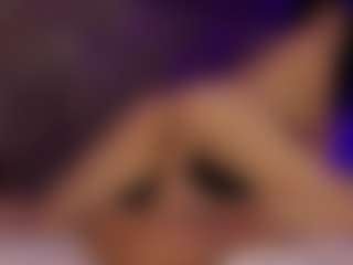 Renatta Cruz's Live Sex Cam Show