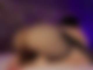 Renatta Cruz's Live Sex Cam Show
