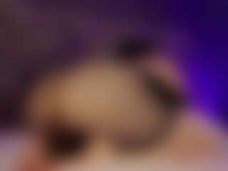 Live cam show with Renatta Cruz - Asshole on Free Soda
