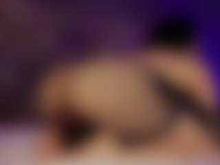 Renatta Cruz's Live Sex Cam Show