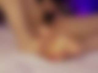 Renatta Cruz's Live Sex Cam Show