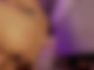 Renatta Cruz's Live Sex Cam Show