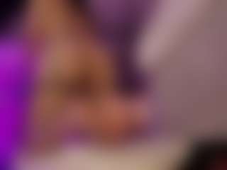 Renatta Cruz's Live Sex Cam Show