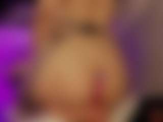 Renatta Cruz's Live Sex Cam Show