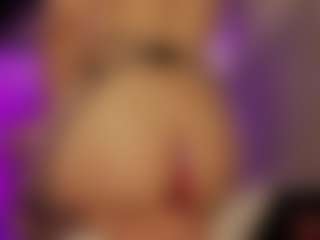 Renatta Cruz's Live Sex Cam Show