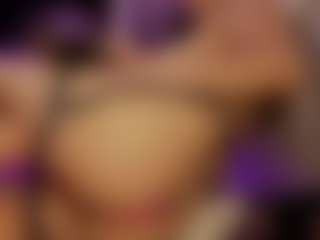 Renatta Cruz's Live Sex Cam Show