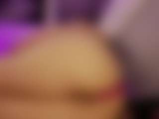 Renatta Cruz's Live Sex Cam Show