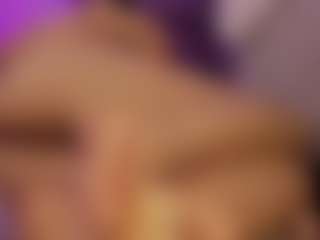 Renatta Cruz's Live Sex Cam Show