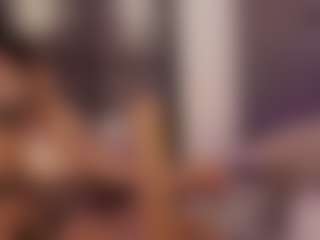 Live cam show with Renatta Cruz - Lush Brown Hair on Sweet Sext