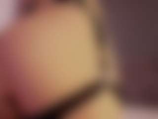 Renatta Cruz's Live Sex Cam Show