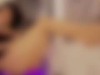 Renatta Cruz's Live Sex Cam Show
