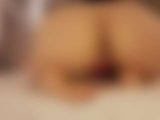 Live cam show with Renatta Cruz - Foot Fetish on Milfs Live