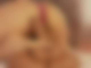 Live cam show with Renatta Cruz - Hairy Pussy Toys on Camsoda