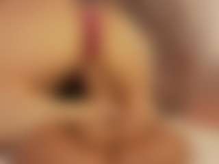 Renatta Cruz's Live Sex Cam Show