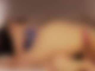 Live cam show with Renatta Cruz - Arab Athletic on Camsoda