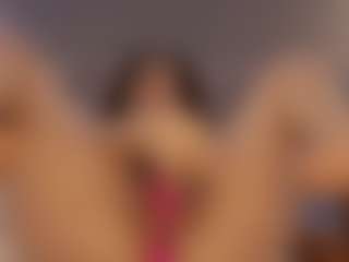 Renatta Cruz's Live Sex Cam Show