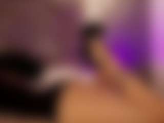 Renatta Cruz's Live Sex Cam Show