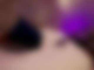 Renatta Cruz's Live Sex Cam Show